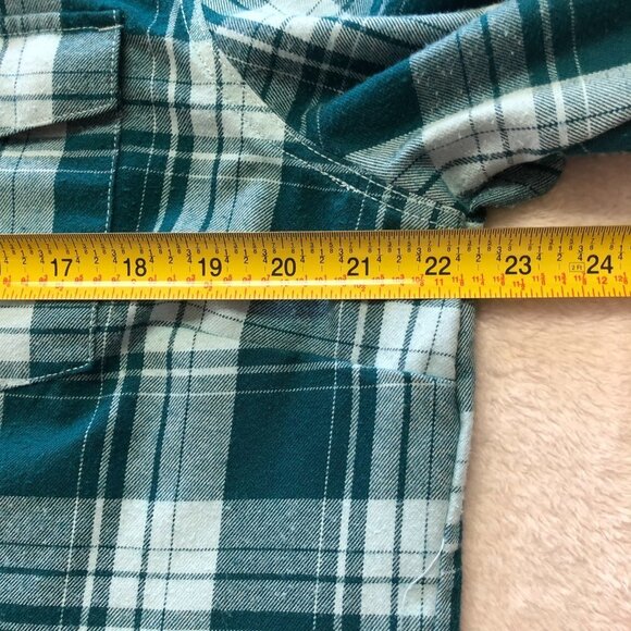 EDDIE Bauer Green Plaid Long Sleeve Button Down Shirt Size XL - Picture 8 of 11